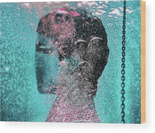 Underwater Wood Print featuring the photograph The eye underwater by Gabi Hampe