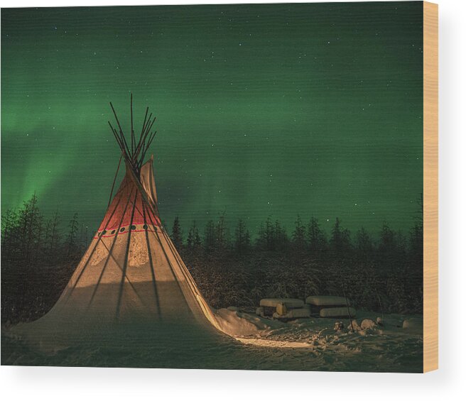 Arctic Wood Print featuring the photograph Aurora and Teepee #1 by Minnie Gallman