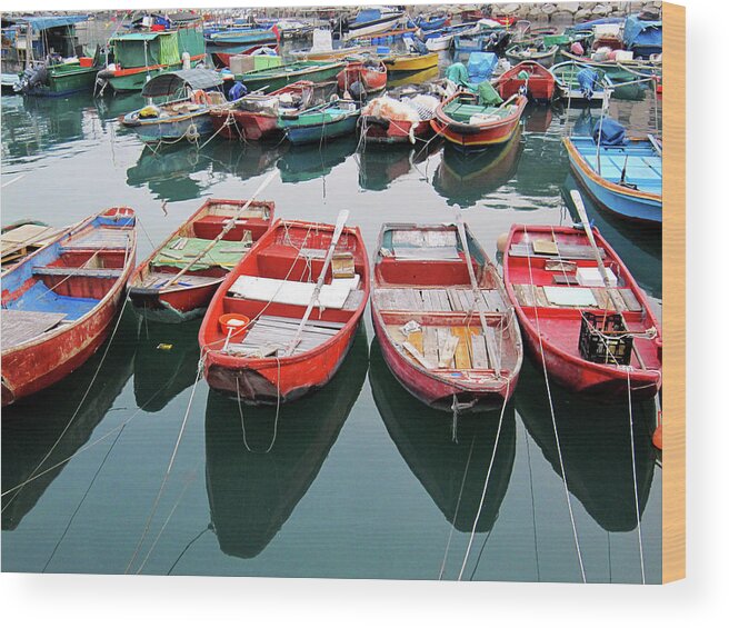 In A Row Wood Print featuring the photograph Fishing Boats by Melindachan