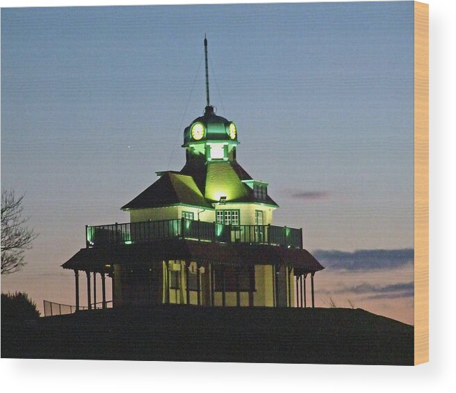 Fleetwood Wood Print featuring the photograph FLEETWOOD. The Mount Pavillion. by Lachlan Main