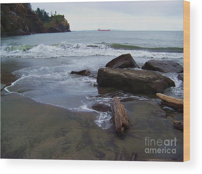 Beach Wood Print featuring the photograph North Head Lighthouse Beach by Julie Rauscher