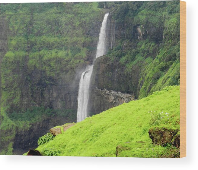 Scenics Wood Print featuring the photograph Water Falls by Yashwanth Kumar