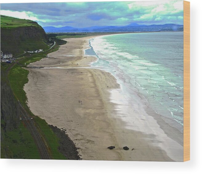 Beach Wood Print featuring the photograph Downhill Beach #5 by Stephanie Moore
