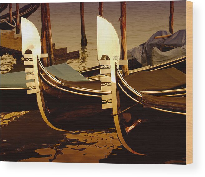 Counterweight Wood Print featuring the photograph Blades of Glory by Bernd Schunack