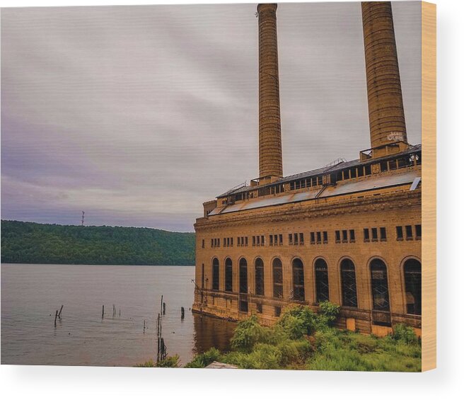 River Wood Print featuring the photograph Factory on the Hudson by Annalisa Rivera-Franz
