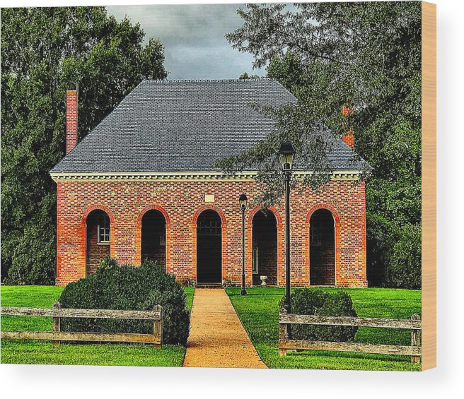  Wood Print featuring the photograph Hanover Courthouse by Stephen Dorton