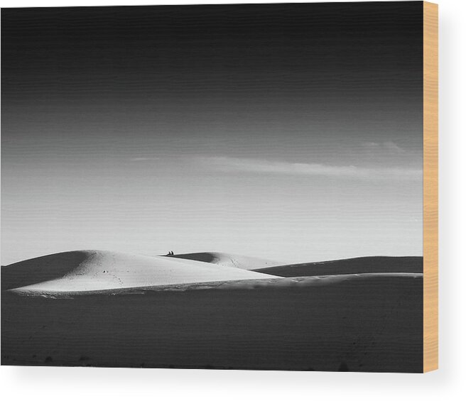 White Sands Wood Print featuring the photograph On the Sands by Mark Gomez