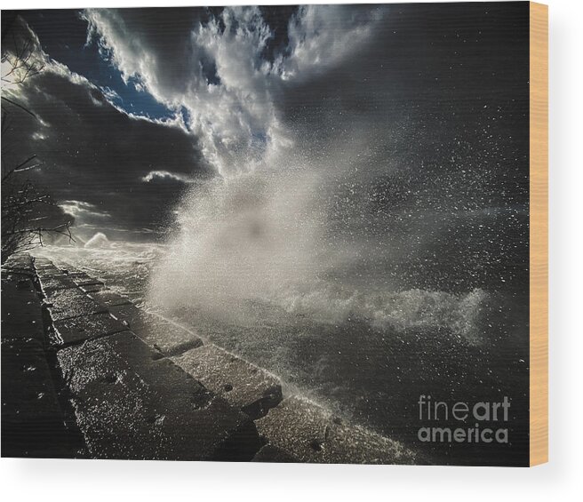 The Wave Wood Print featuring the photograph The Wave by Michael Krek