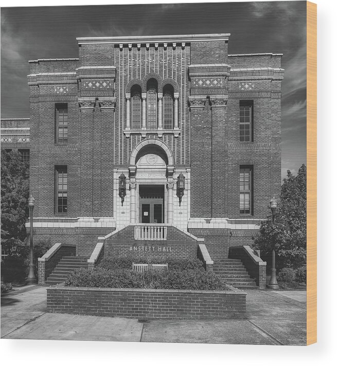 University Of Oregon Wood Print featuring the photograph Anstett Hall - University Of Oregon #1 by Mountain Dreams
