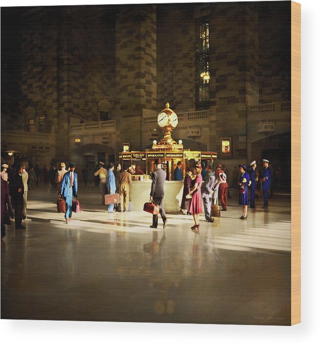 New York Wood Print featuring the photograph Train Station - Meet me at the clock 1941 by Mike Savad