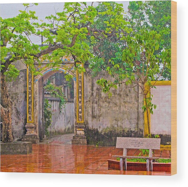 Wall.antique Wood Print featuring the photograph Beautiful Wall by Rochelle Berman