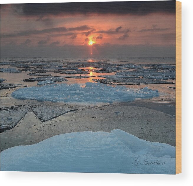 Lake Superior-winter-sunrise-great Lakes-shore-beach-ice-water-clouds-landscape-morning-duluth Mn-brighton Beach-northshore Wood Print featuring the photograph Quality Time by Gregory Israelson