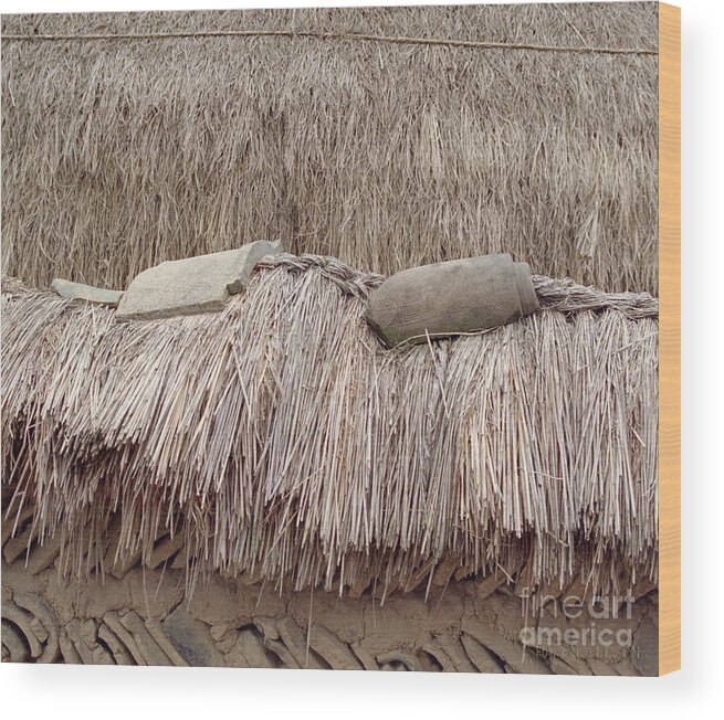 Abstract Wood Print featuring the photograph Rural Korean photography - Thatched Roof by Sharon Hudson