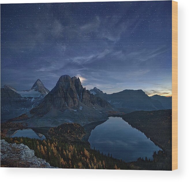 Mountains Wood Print featuring the photograph Starry Night At Mount Assiniboine by Yan Zhang