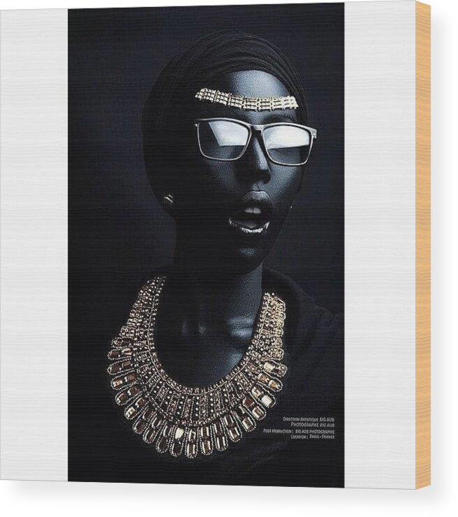 Black Wood Print featuring the photograph Black And Gold ❤️#black #gold by Dvon Medrano
