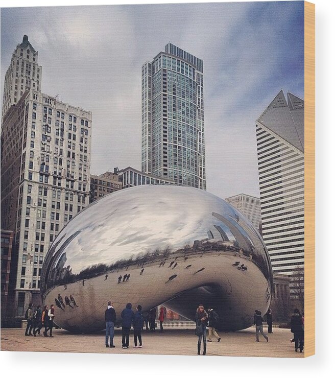  Wood Print featuring the photograph Chicago Reflecting On The Cloud Gate by Olivier Pasco