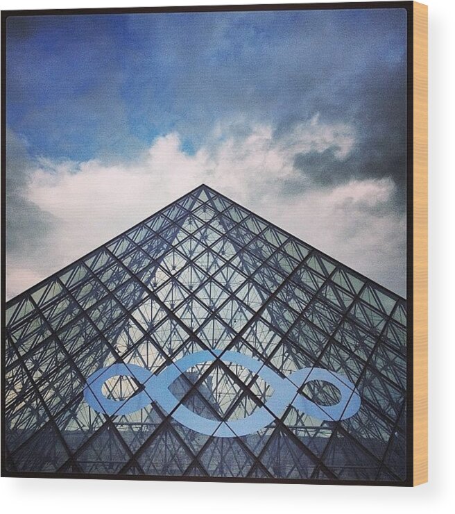Pyramid Wood Print featuring the photograph pyramide du Louvre infini by Celine Biz