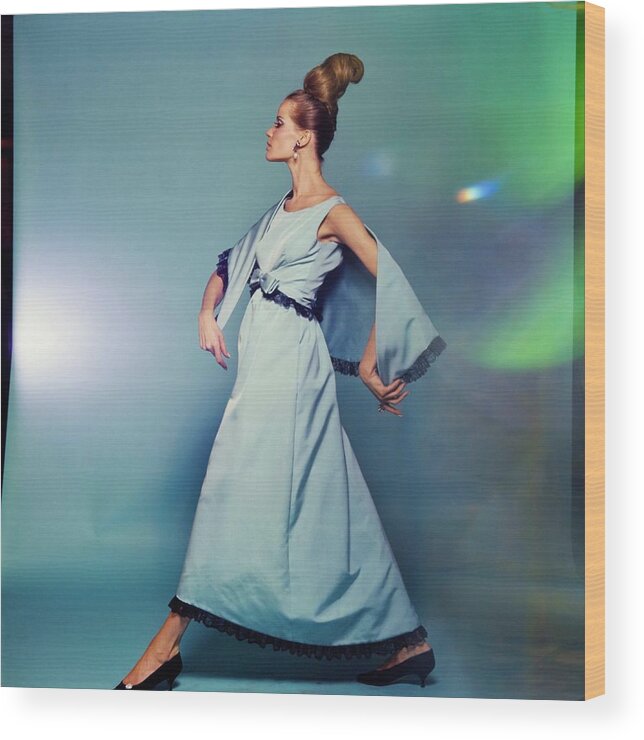 Fashion Wood Print featuring the photograph Veruschka Wearing Mollie Parnis by Bert Stern