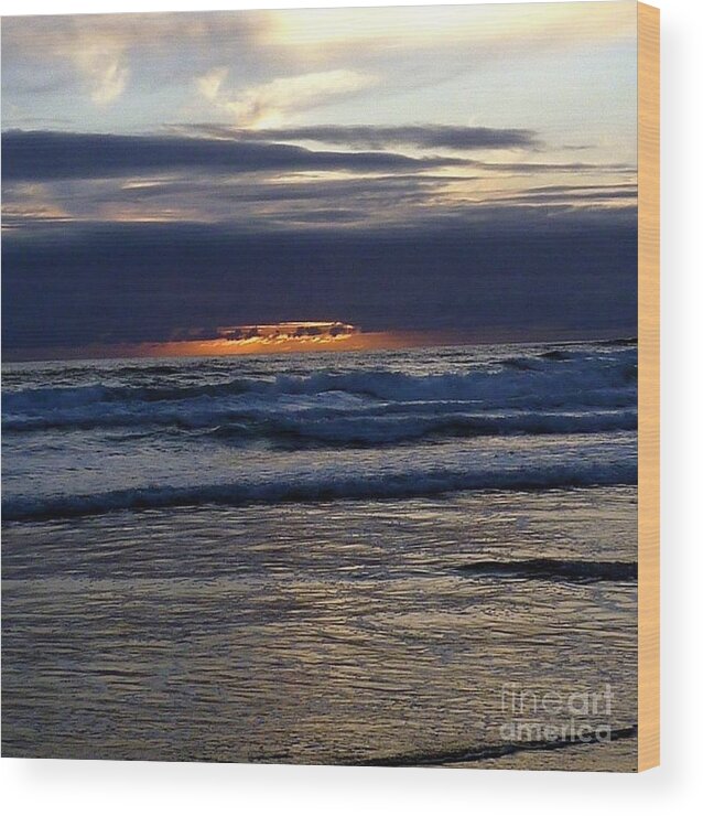 Scenic Sunset At Oregon Coast Wood Print featuring the photograph Waves of Red Sky Sunset by Susan Garren