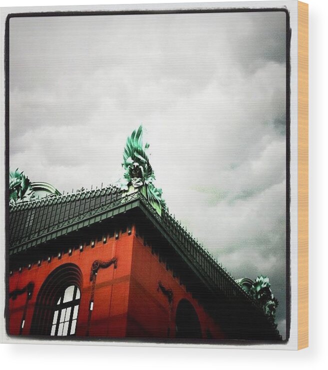 Igerschicago Wood Print featuring the photograph Yowsa! The Sky Just Turned. The Wind #1 by Curvatude Rocks
