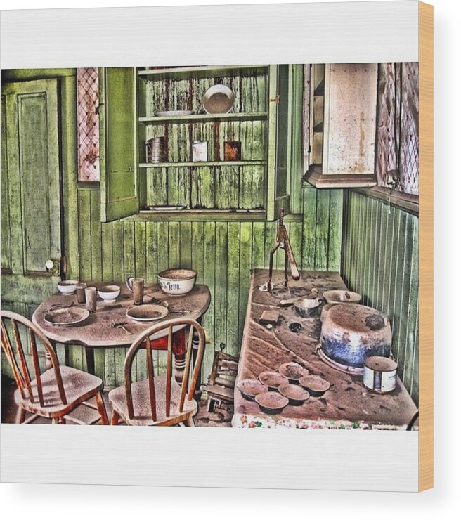 Kitchen Wood Print featuring the photograph Ghost Town Kitchen by Leo Huerta