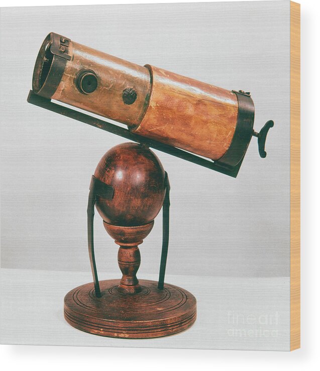Science Wood Print featuring the photograph Isaac Newtons Telescope by Science Source