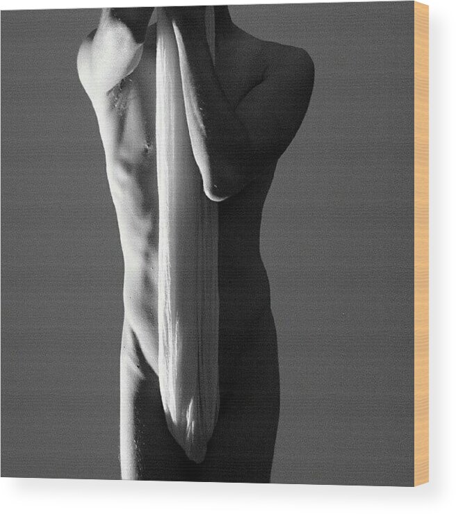  Wood Print featuring the photograph Nude 07 by Ray Hetzel