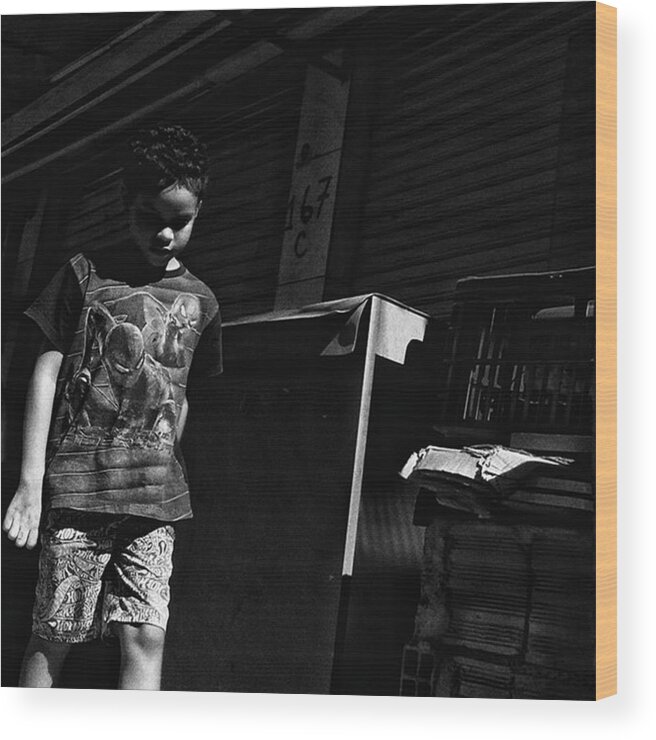 City Wood Print featuring the photograph Menino

#boy #kid #child #people by Rafa Rivas