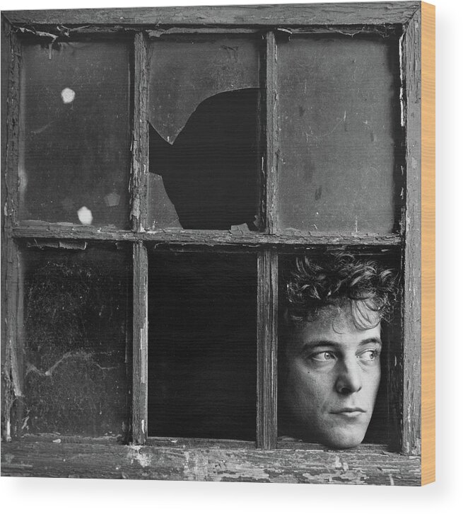 Pieter Wood Print featuring the photograph Portrait broken window by Dirk Ercken