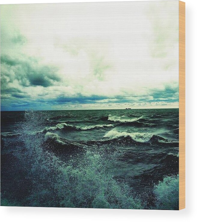 Windycity Wood Print featuring the photograph Pretty Damn Big Waves For A Lake. Wind by Hannah Muirhead