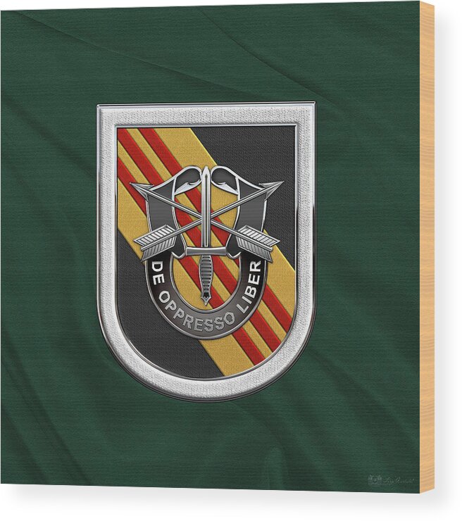 'u.s. Army Special Forces' Collection By Serge Averbukh Wood Print featuring the digital art U. S. Army 5th Special Forces Group Vietnam - 5 S F G Beret Flash over Green Beret Felt by Serge Averbukh