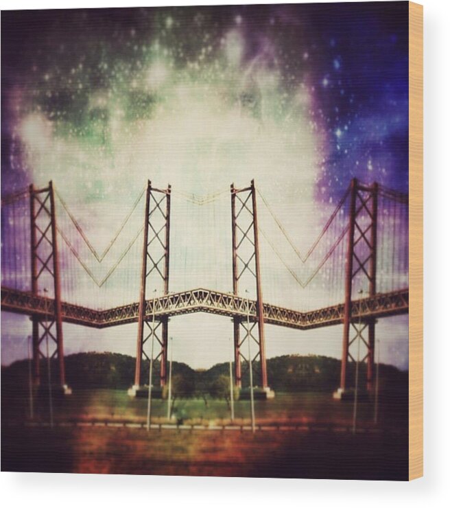 Bridge Wood Print featuring the photograph Way To The Stars by Jorge Ferreira