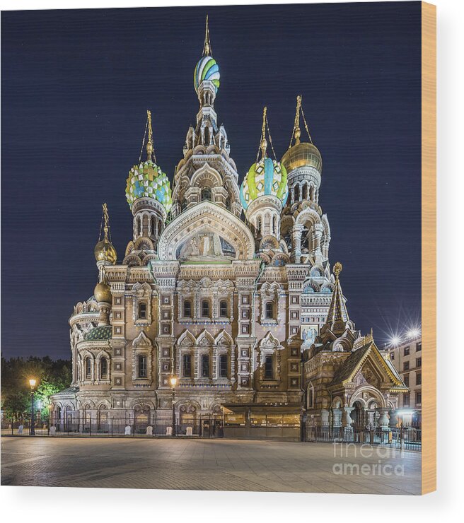 Majestic Wood Print featuring the photograph Church Of The Savior On Blood At Night by Yongyuan Dai