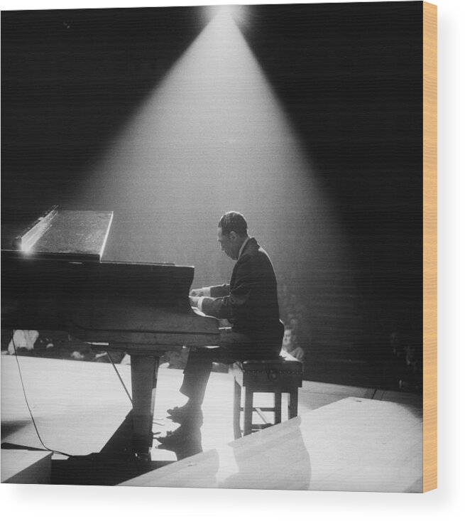 Piano Wood Print featuring the photograph Duke In The Spotlight by John Pratt