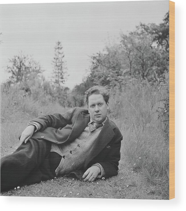 People Wood Print featuring the photograph Dylan Thomas by Francis Reiss