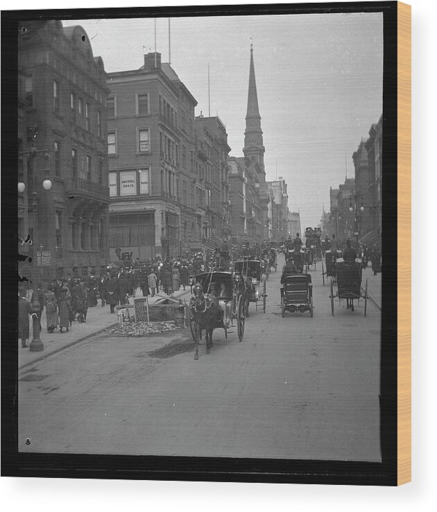 1910-1919 Wood Print featuring the photograph Fifth Avenue In The 30s by The New York Historical Society
