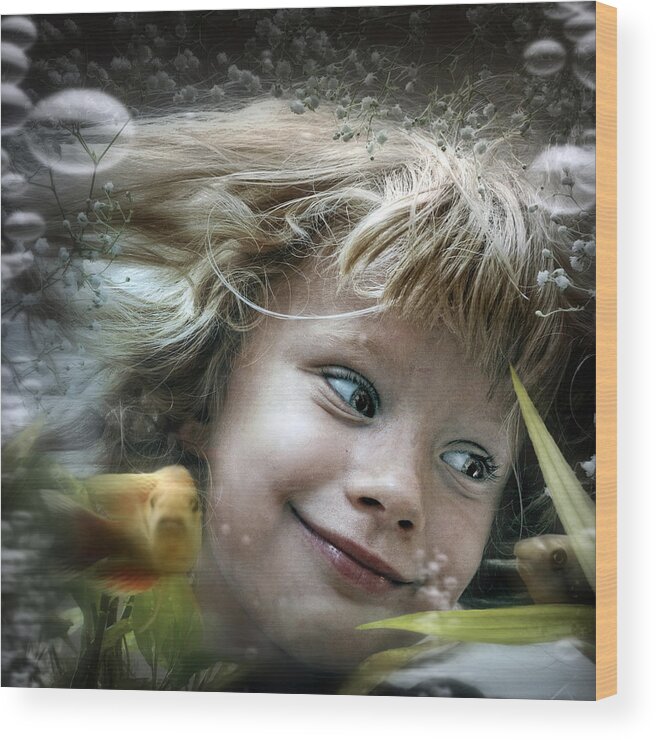 Creative Edit Wood Print featuring the photograph Funny Bubble by Ambra
