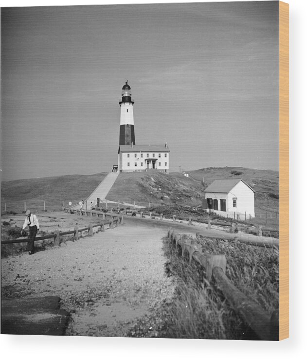 09/02/05 Wood Print featuring the photograph Montauk Point Lighthouse by Alfred Eisenstaedt