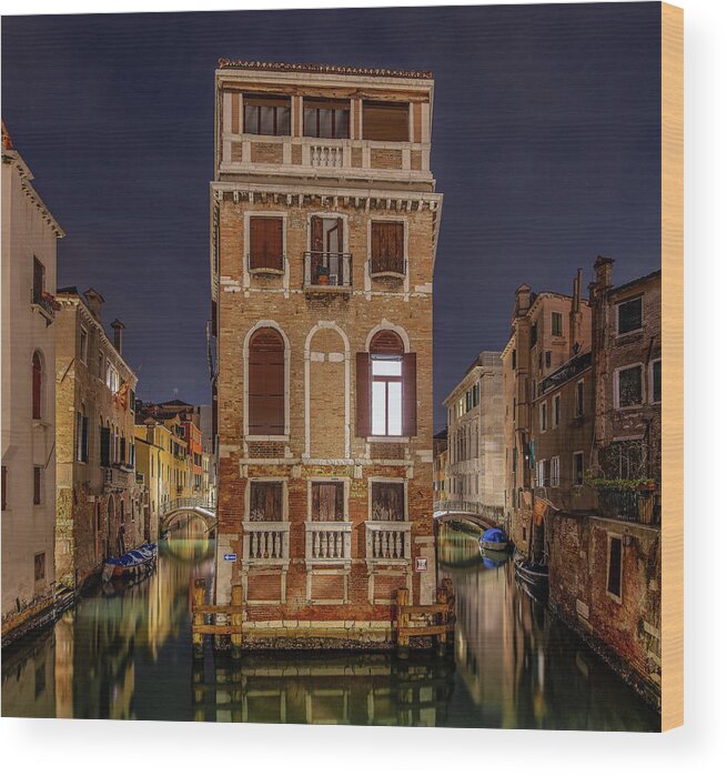 Italy Wood Print featuring the photograph Life On The Canal by David Downs