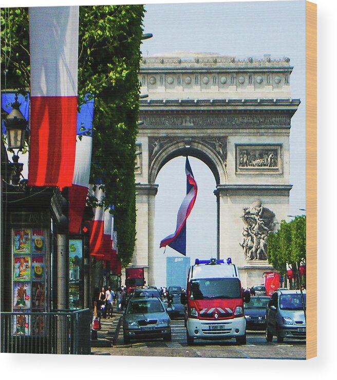France Wood Print featuring the photograph The Arc de Triomphe by Jim Feldman