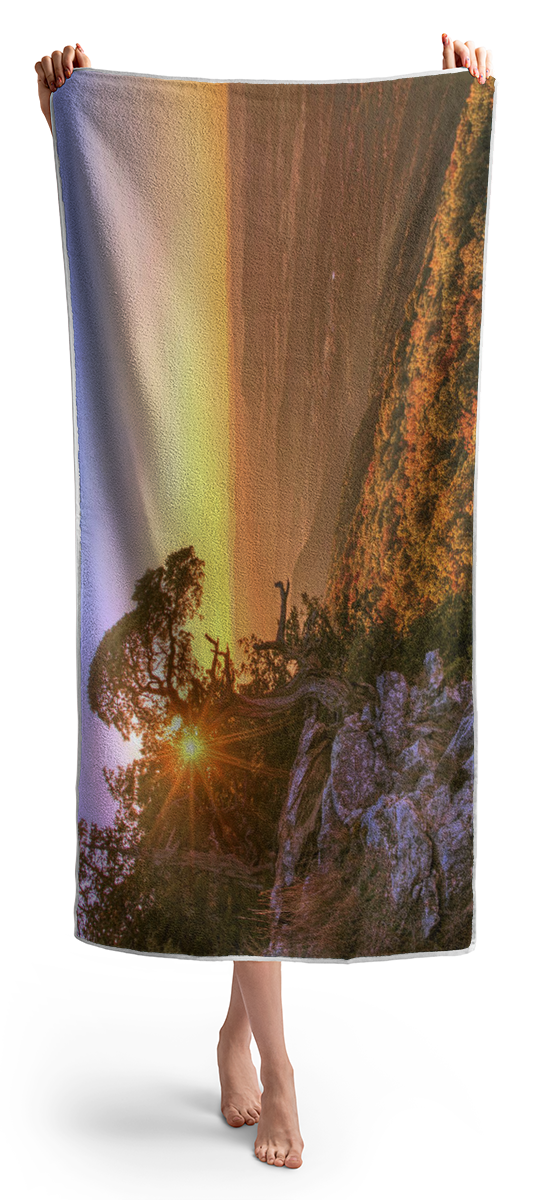Daybreak On Mt. Magazine - Arkansas - Cedar Tree - Autumn Beach Towel