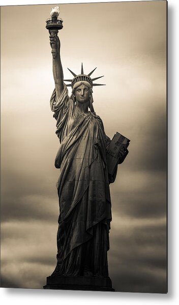 Designart Statue of Liberty Landscape Photography Glossy Metal Wall Art 32 H x 60 W x 1 D 5PD Green/White 
