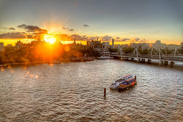  Photograph - Sunset on the Thames by Tim Stanley
