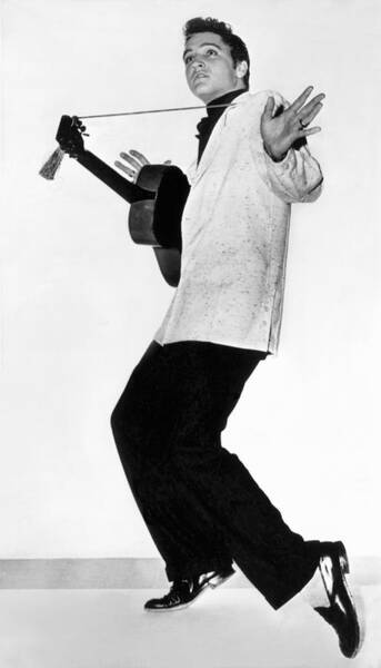 Wall Art - Photograph - Elvis Presley In 1956 by Underwood Archives