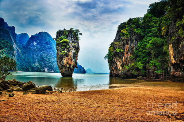 james-bond-island-syed-aqueel.jpg