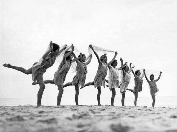 Buster Crabbe At 1932 Summer Olympics by Bettmann