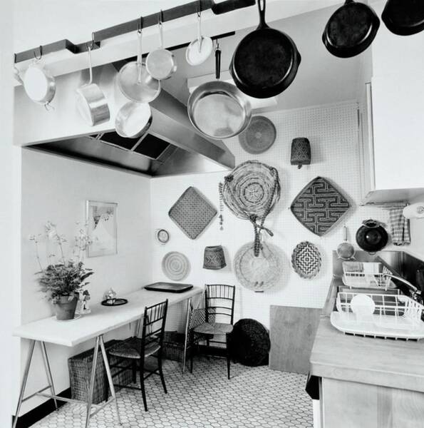 Wall Art - Photograph - Kitchen Designed By Decorator Chessie Raynor by Ernst Beadle