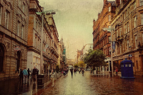 Jenny Rainbow - Rainy Glasgow. Scotland