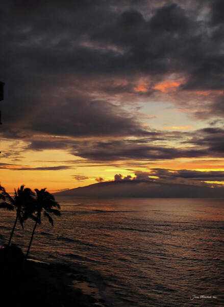 Joan  Minchak - Maui Incredible Sunset