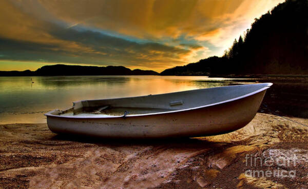 Sandi OReilly - Old Fishing Boat At Sunset